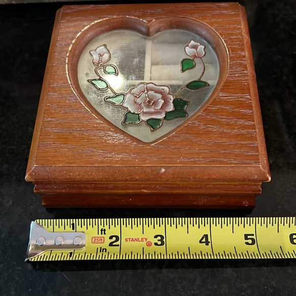 Vintage Jewelry Box - Picture 5 of 8